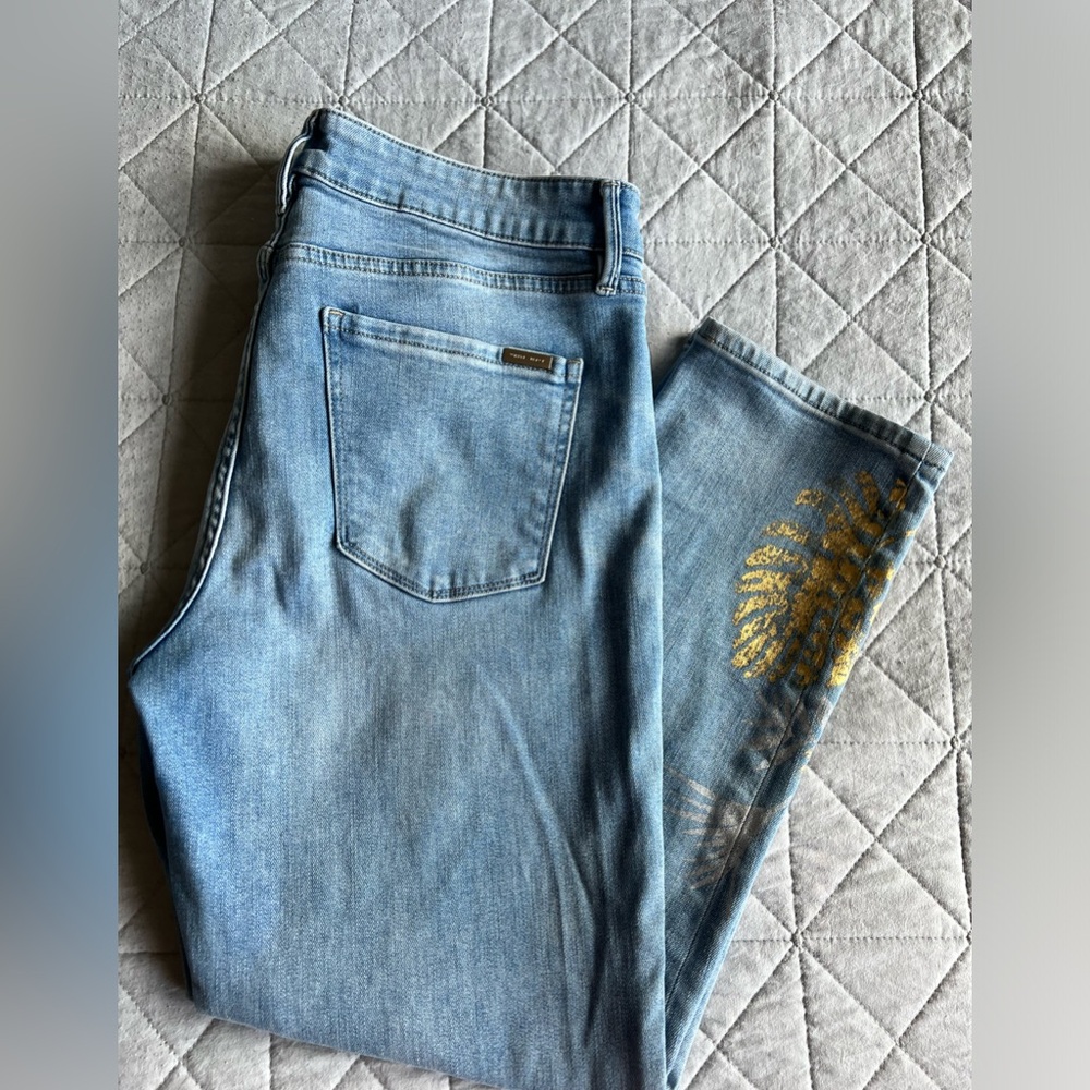 White House Black Market - Slim Crop - size 10